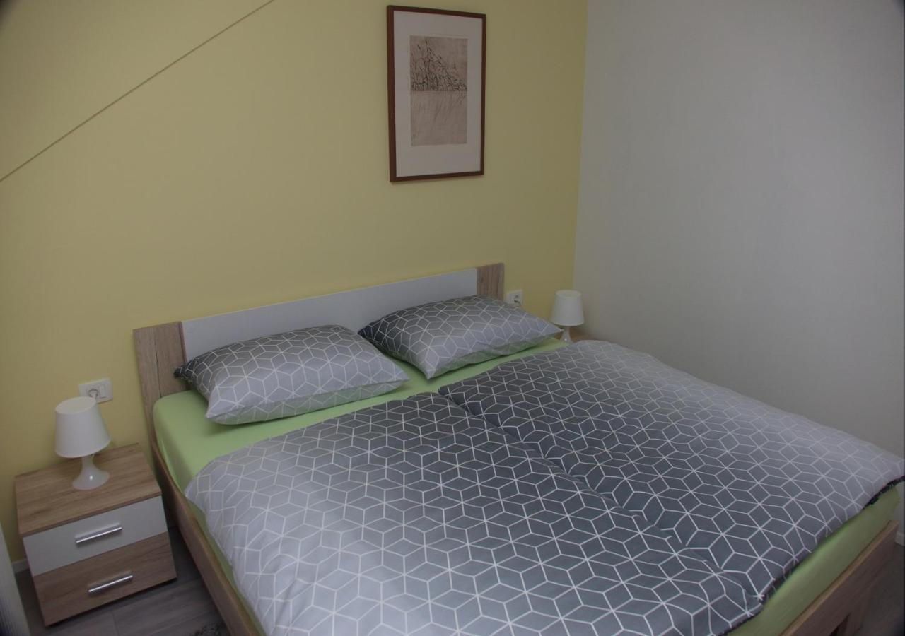 Apartmaji Anita Begunje pri Cerknici Екстериор снимка