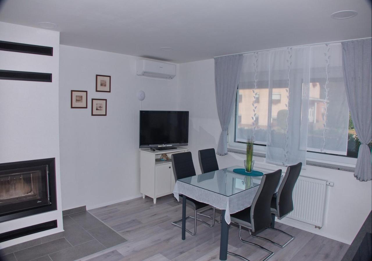 Apartmaji Anita Begunje pri Cerknici Екстериор снимка