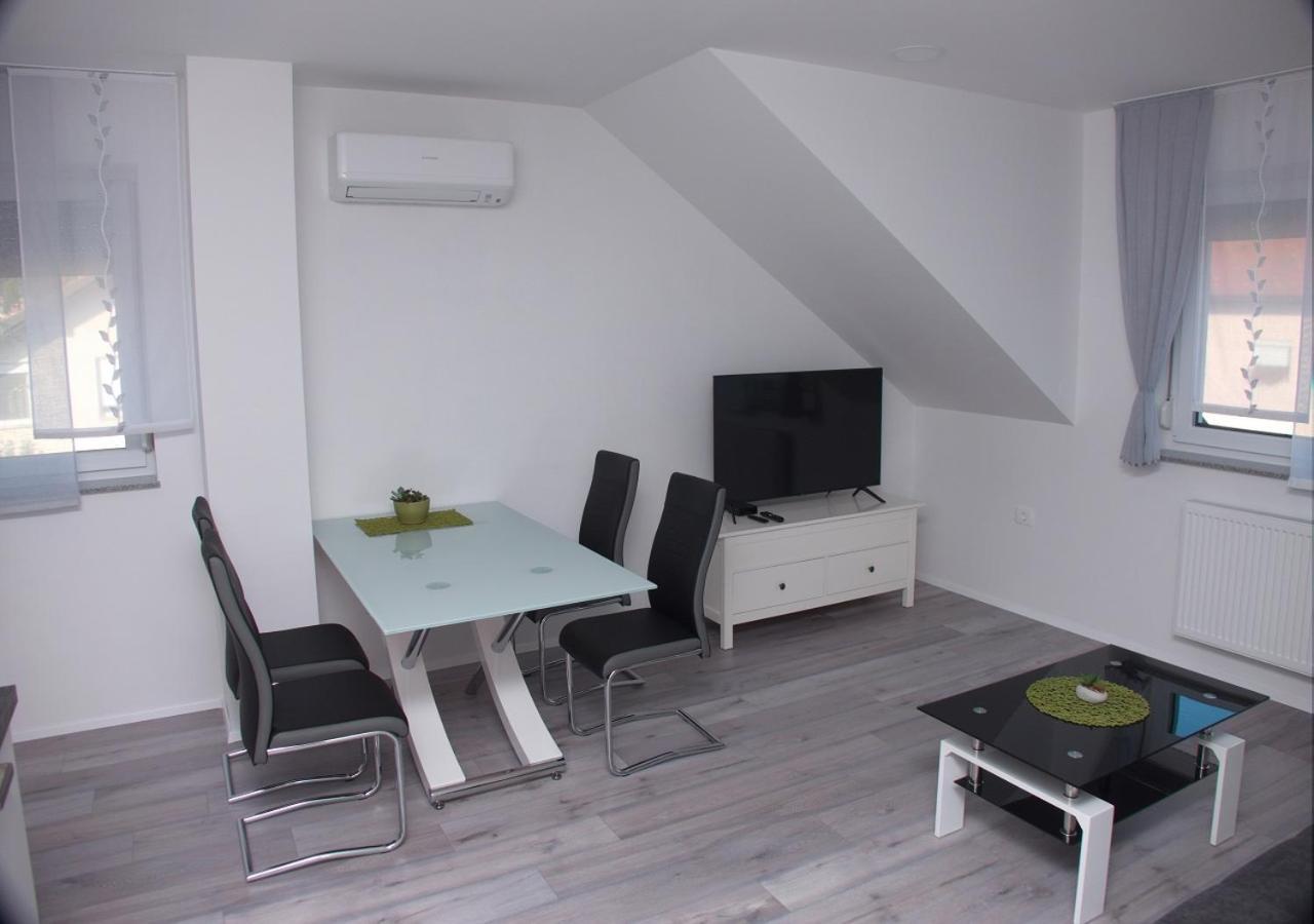 Apartmaji Anita Begunje pri Cerknici Екстериор снимка